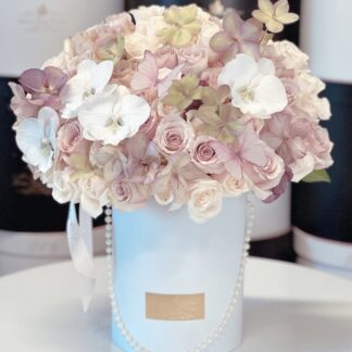 Medium Size Arrangment with Organic Colors