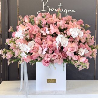 X Large size Arrangment in Garden Style